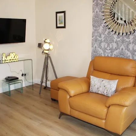 Centre Town House With Riverside Views And Free Parking 1bak 度假居 约克