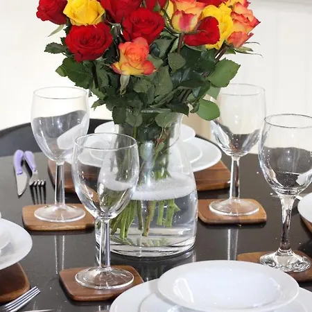 Centre Town House With Riverside Views And Free Parking 1bak * 约克