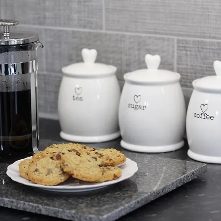 Centre Town House With Riverside Views And Free Parking 1bak 度假居 *